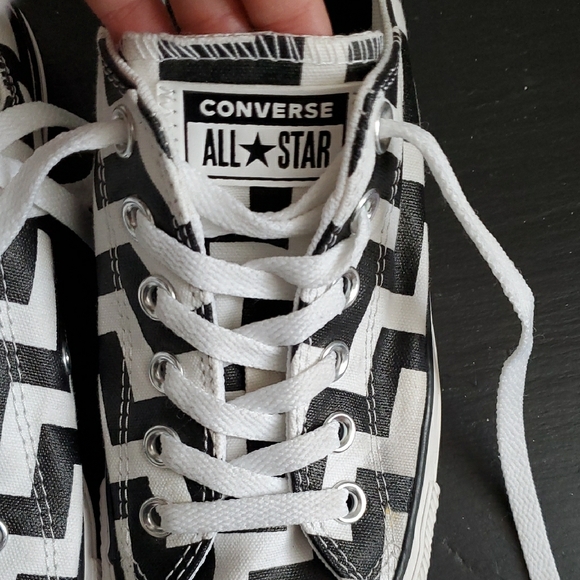 Converse All Star Black and White Chevron Geometric Sneakers Sz 7.5 - Picture 3 of 11